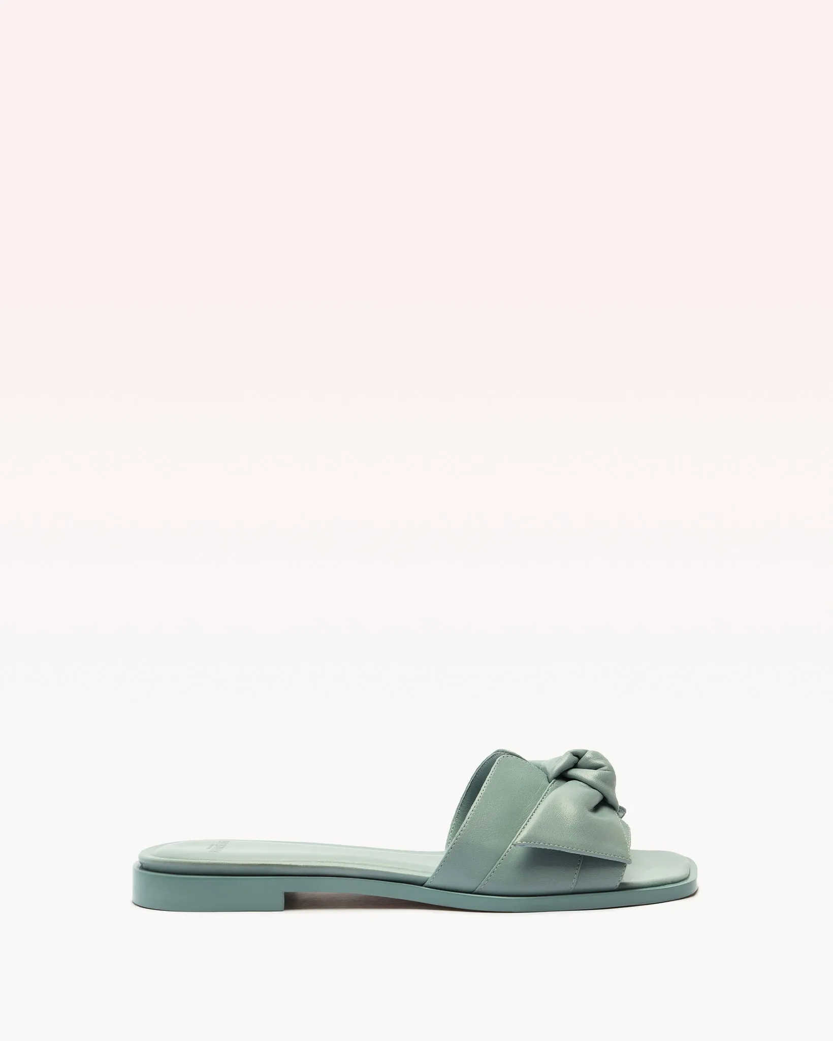 Maxi Clarita Square Flat Skyway