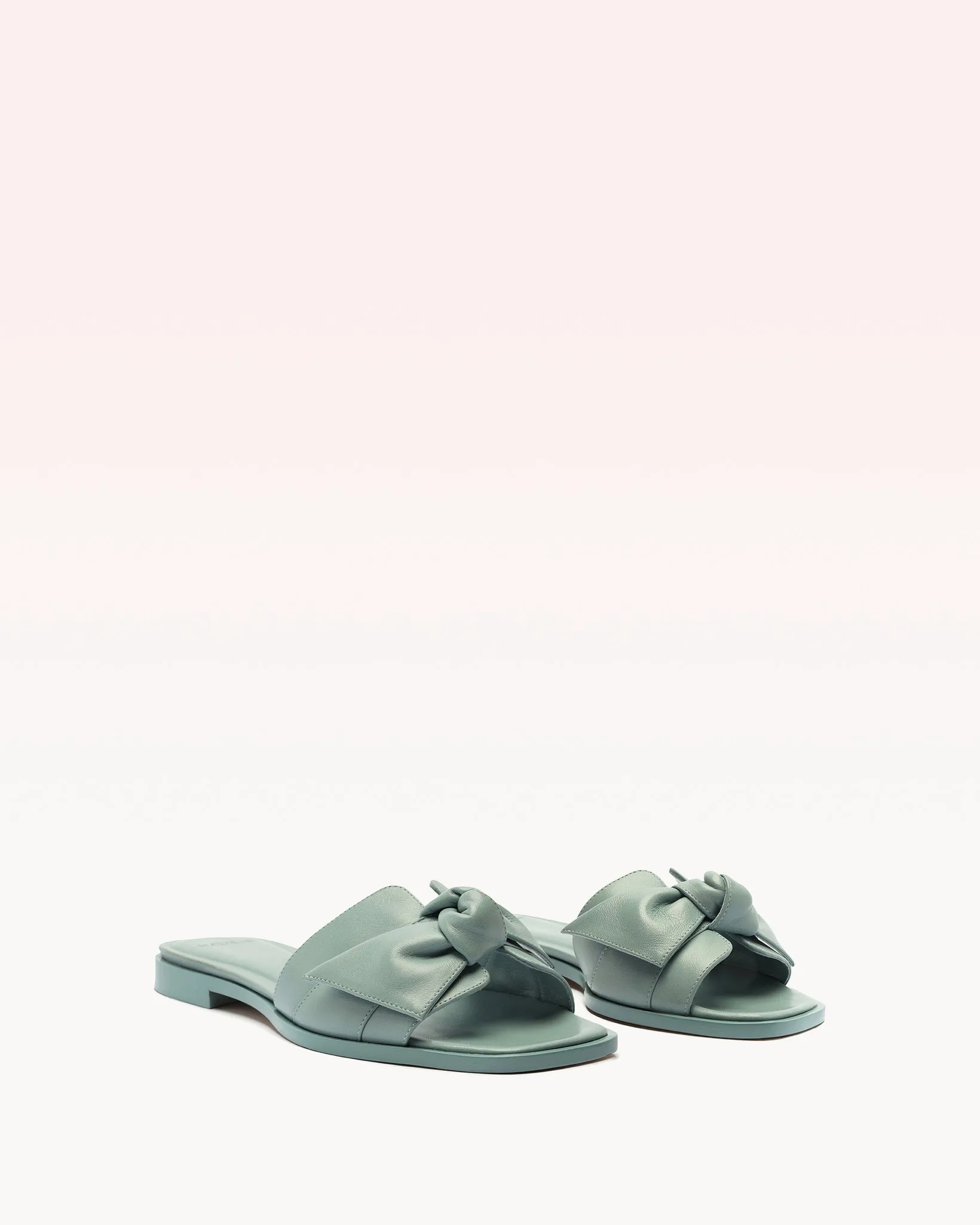 Maxi Clarita Square Flat Skyway
