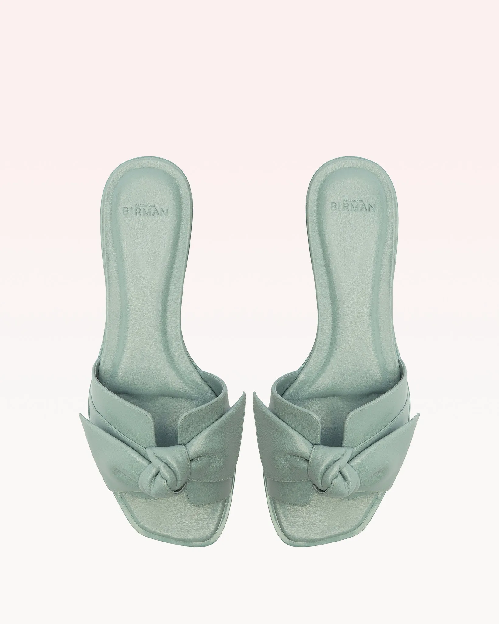 Maxi Clarita Square Flat Skyway
